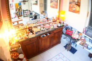 thumbnail: Breakfast area