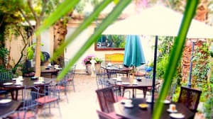 thumbnail: Breakfast area