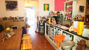 thumbnail: Bar (on property)