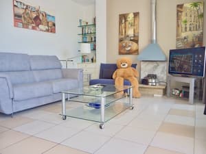 thumbnail: Living area