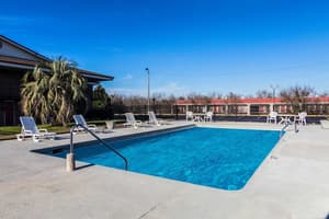 thumbnail: Pool
