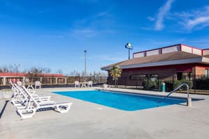 thumbnail: Pool