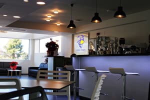 thumbnail: Bar (on property)