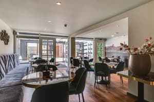 thumbnail: Restaurant