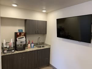 thumbnail: Lobby sitting area