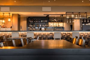 thumbnail: Bar (on property)