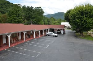 thumbnail: Exterior