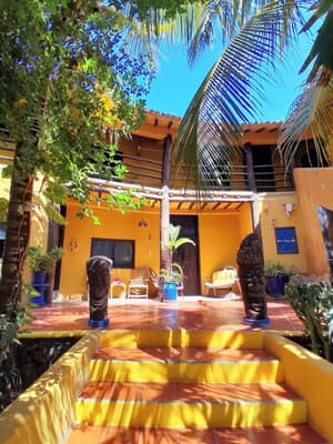 thumbnail: Exterior