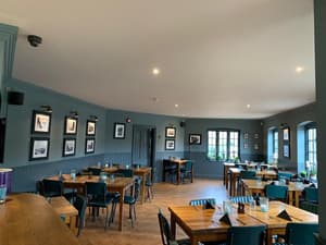 thumbnail: Restaurant