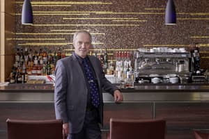 thumbnail: Bar (on property)