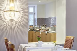 thumbnail: Breakfast area