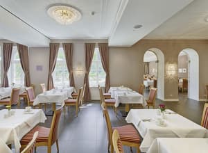 thumbnail: Dining