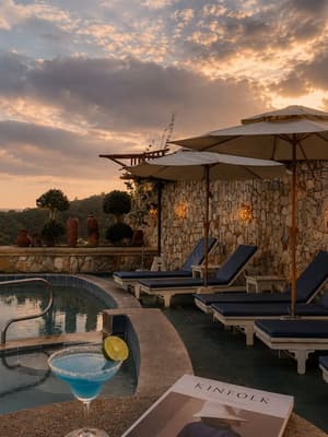 thumbnail: Infinity pool