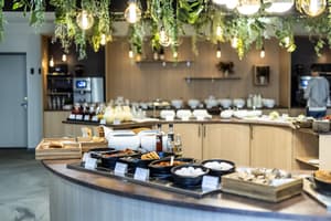 thumbnail: Restaurant