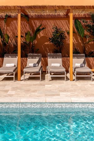 thumbnail: Pool
