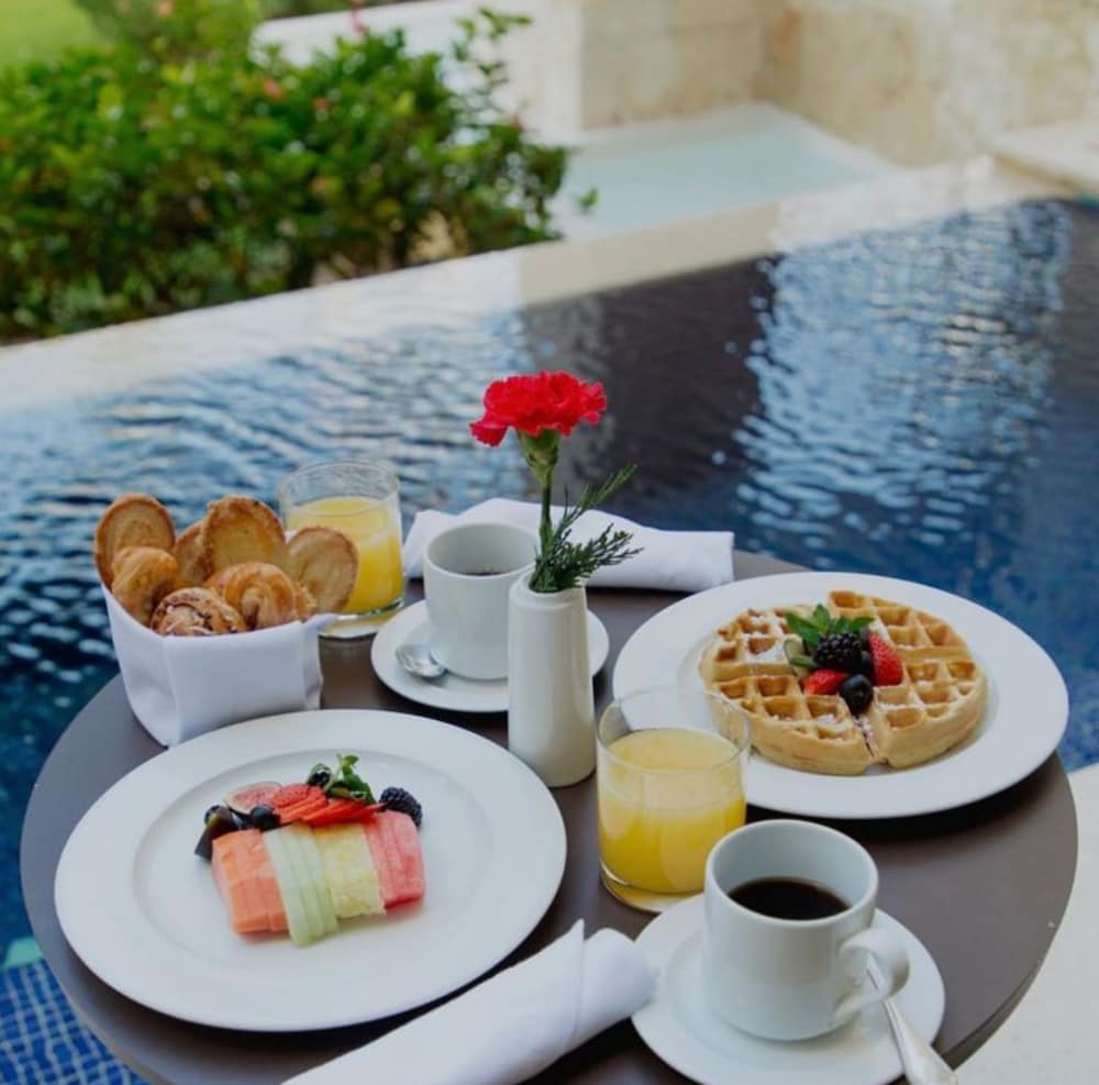 Room service - dining