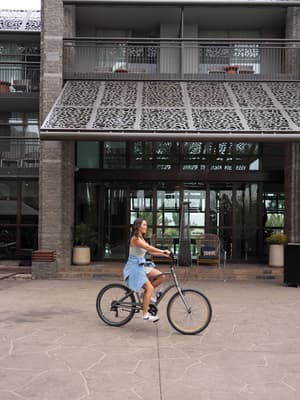 thumbnail: Bicycling