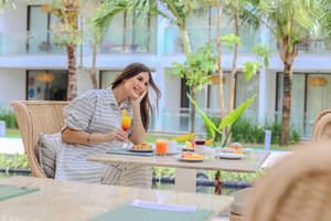 thumbnail: Restaurant