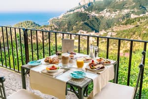 thumbnail: Breakfast area