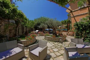 thumbnail: Terrace/patio