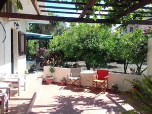 thumbnail: Courtyard