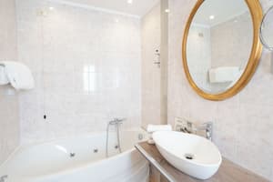 thumbnail: Bathroom