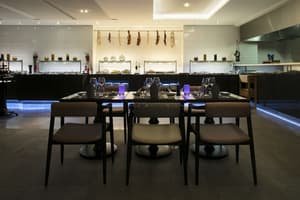 thumbnail: Bar (on property)