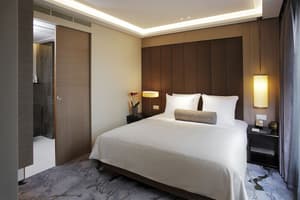 thumbnail: Interior entrance