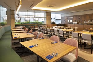 thumbnail: Restaurant