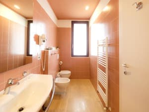 thumbnail: General view