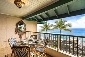 thumbnail: Outdoor dining