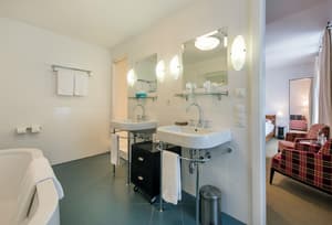thumbnail: Bathroom
