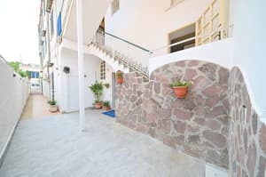 thumbnail: Property entrance