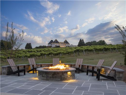 Patio/Terrace,On-Site,Outdoor/Exterior,Property Amenity