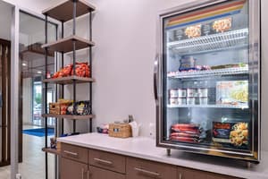 thumbnail: Snack bar