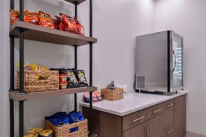 thumbnail: Snack bar