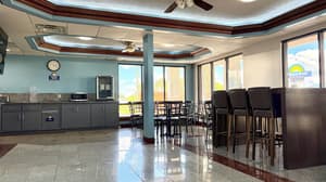 thumbnail: Breakfast area