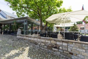 thumbnail: Terrace/patio