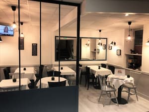 thumbnail: Interior entrance