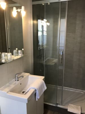 thumbnail: Bathroom