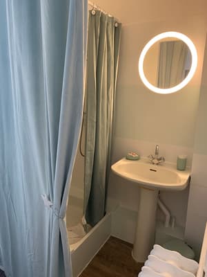 thumbnail: Bathroom