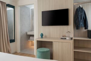 thumbnail: Room