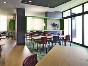 thumbnail: Business center