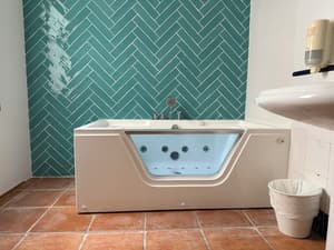 thumbnail: Bathroom