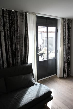 thumbnail: Interior entrance