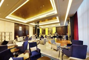 thumbnail: Bar (on property)