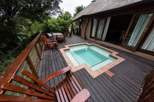 thumbnail: Swimming pool-spa