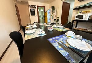 thumbnail: Breakfast area