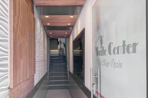 thumbnail: Interior entrance