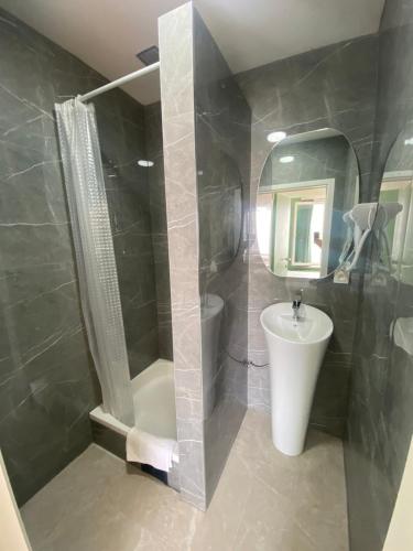 700696075.jpg